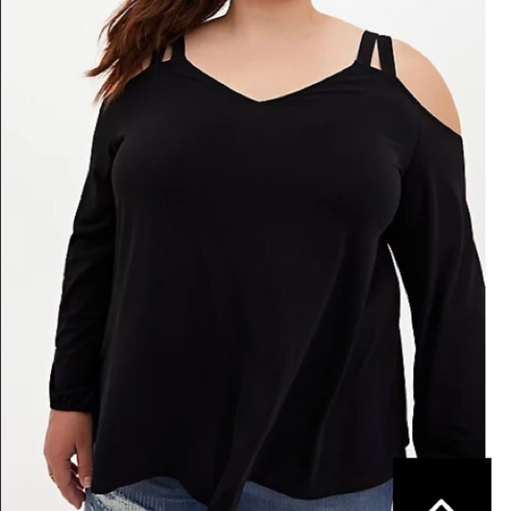 TORRID BLACK CREPE BALLOON SLEEVE COLD SHOULDER BLOUSE